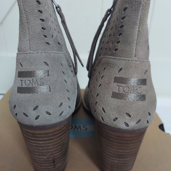 Tom's Majorica Ankle Boot  Peep Toe Perforated Leaf Suede Taupe Peep Toe Size 11 - Picture 6 of 6